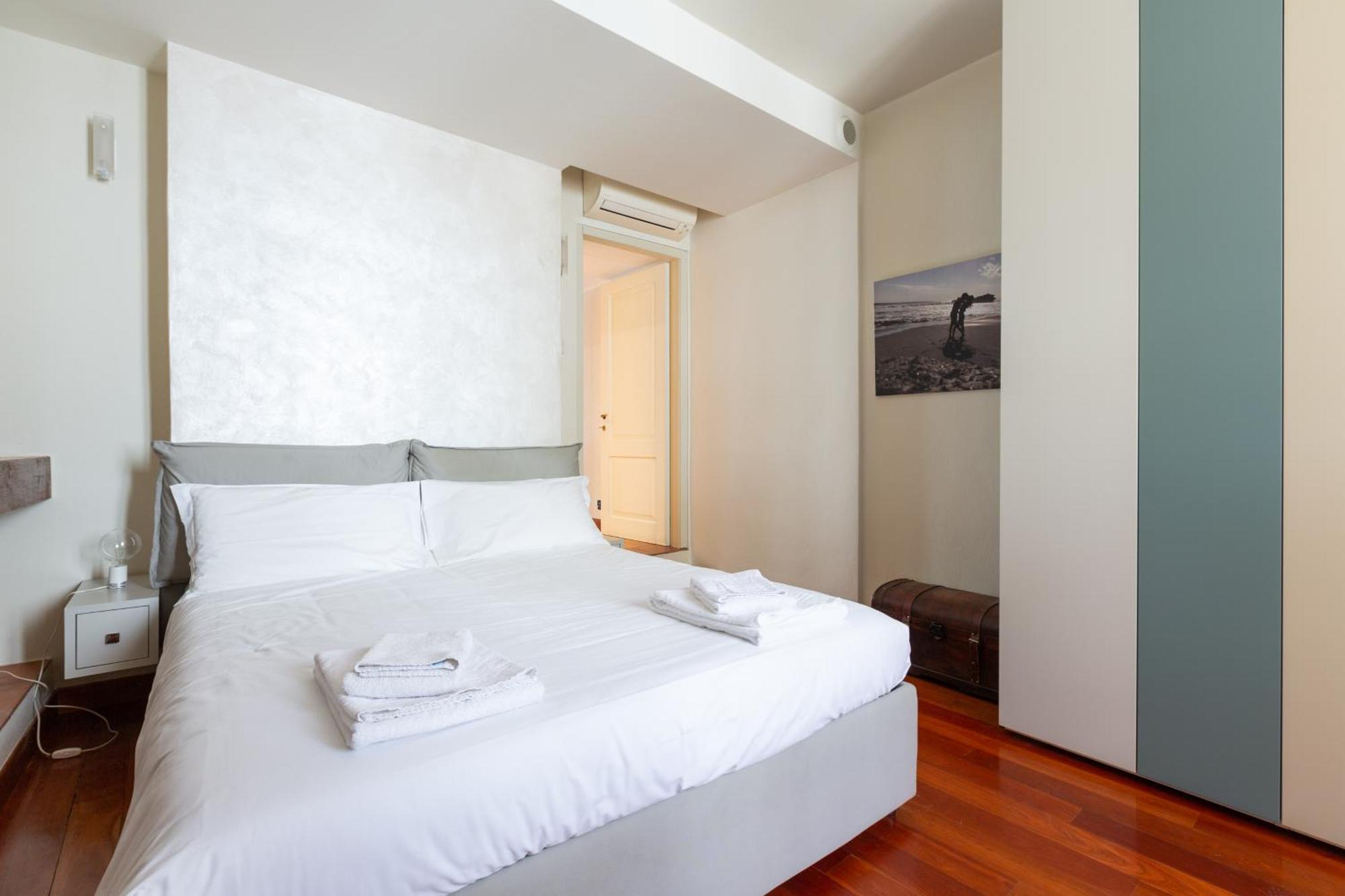 Cosy Two Bedroom Apartment Close To Navigli Milan Luaran gambar